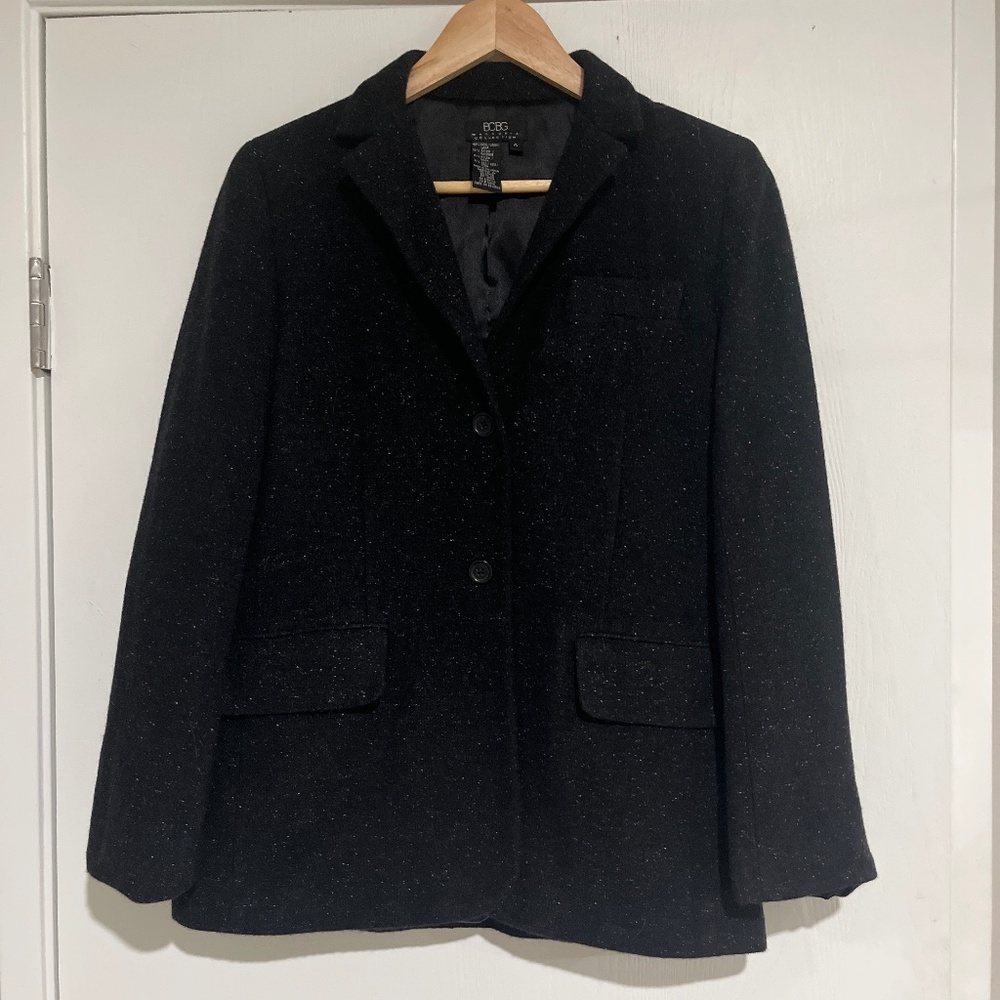 BCBG maxazaria sz 4 BOYFRIEND blazer seeking new closet!